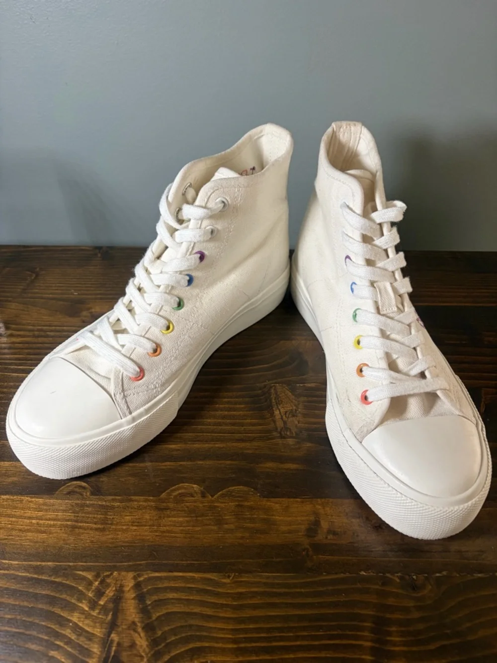 American Eagle Outfitters Trust in Love  White High-Top Sneakers with Embroidery
